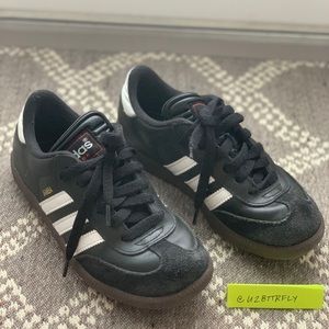 SOLD Adidas Samba Indoor ⚽️ Sneakers Big Kids 2